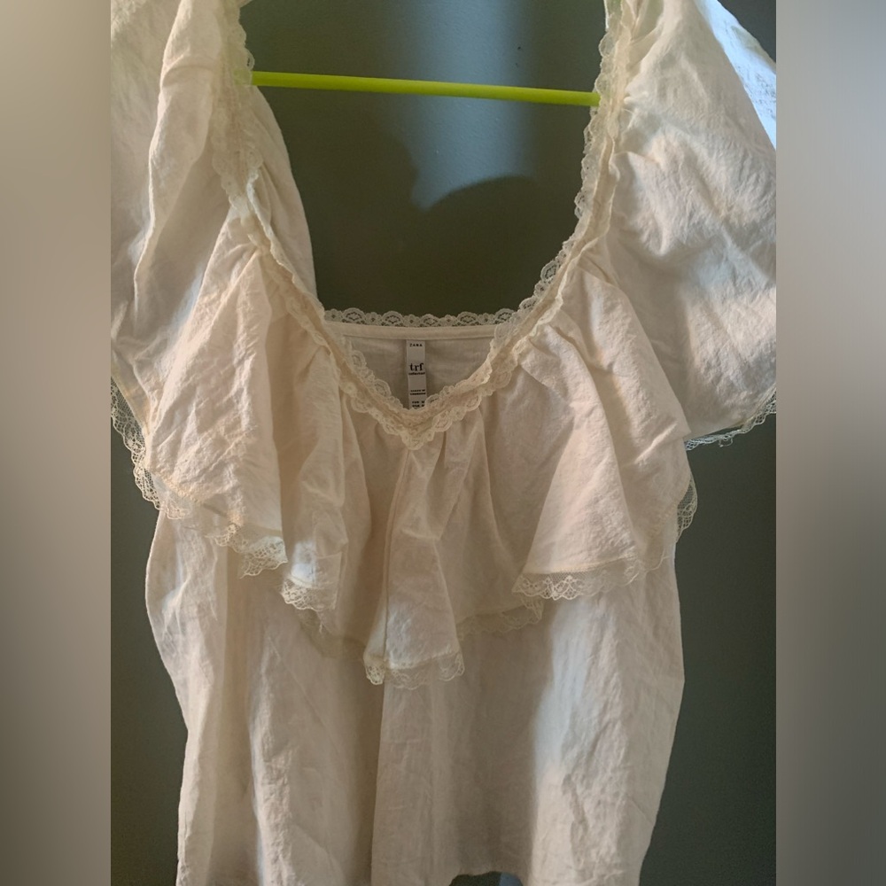 Zara White Ruffled Blouse